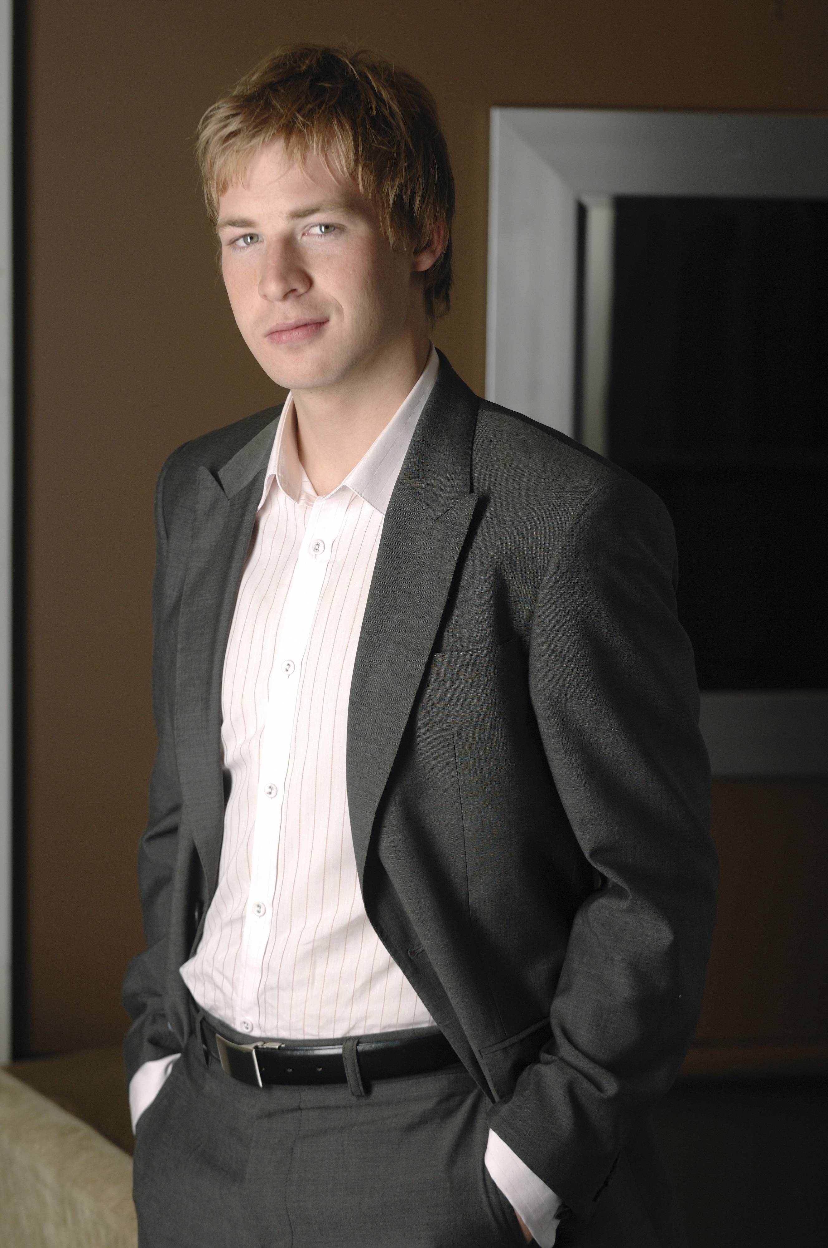 Angus mclaren. ангус макларен в h20. ангус макларен. а́нгус макла́рен. ангус макларен 2024.